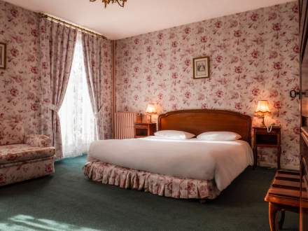 Hôtel La Ferté-sous-Jouarre · Chambres et Suites · Château des Bondons